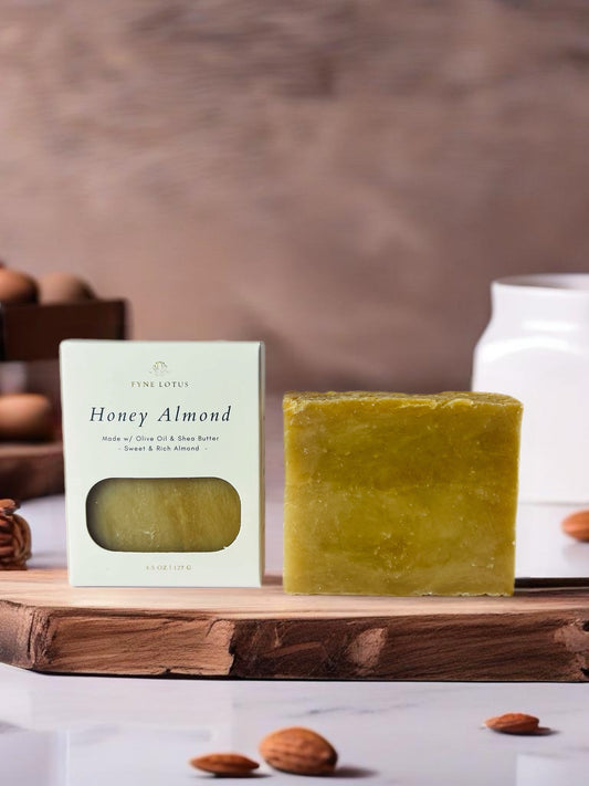 Brightening Honey Almond Bar Soap 🍯